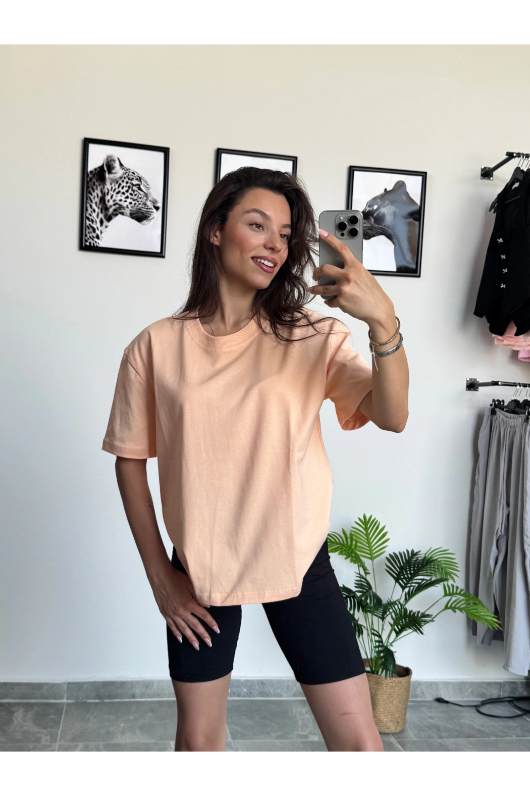 Yavruağzı Tişört