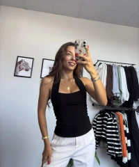 Siyah Kare Yaka Bluz