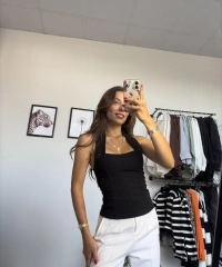 Siyah Kare Yaka Bluz