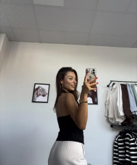 Siyah Kare Yaka Bluz