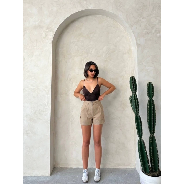 Kemer detaylı gabardin şort bej s25289