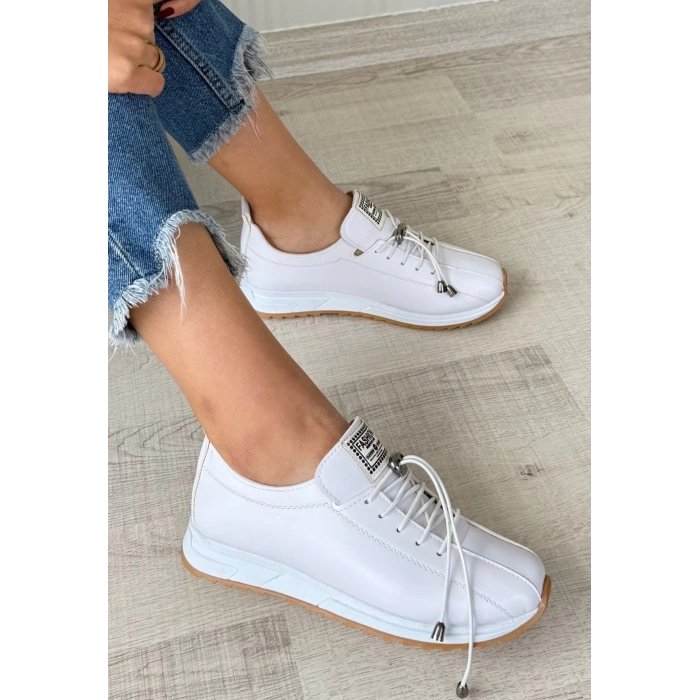 Monya Beyaz Cilt Bağcıklı Spor Ayakkabı
