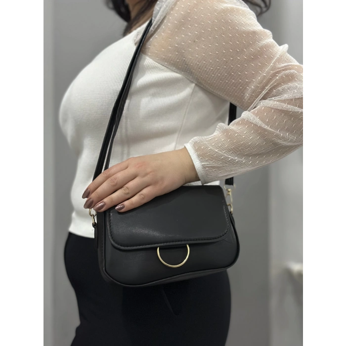 Siyah cilt mossi çanta