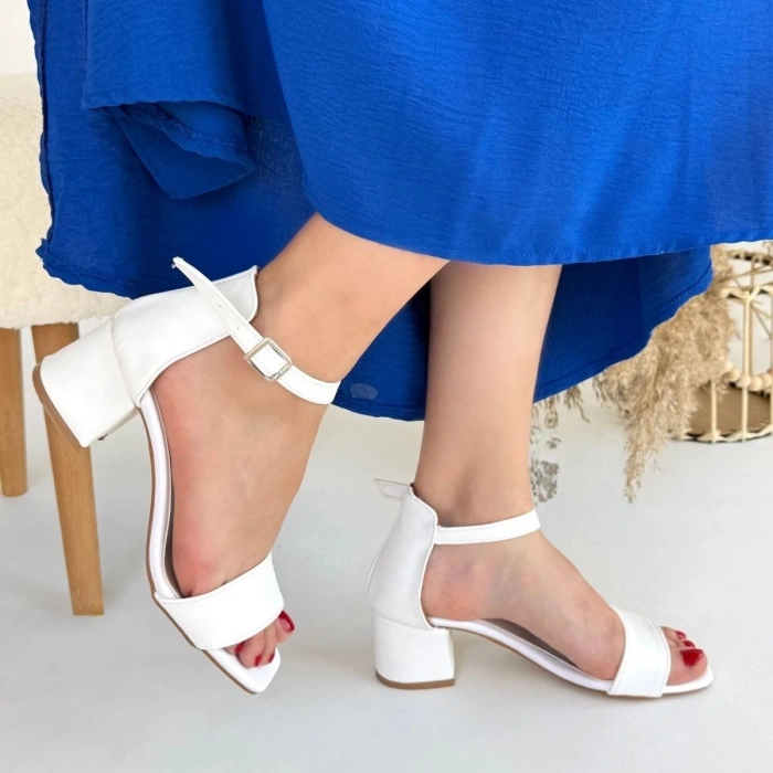 Yenta Beyaz Cilt Tek Bant Topuklu Ayakkabı
