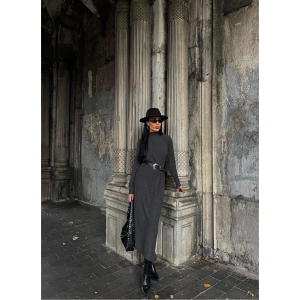 Boğazlı kalın bürümcük uzun elbise siyah