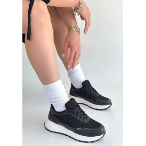 Edva Siyah Cilt Bağcıklı Spor Ayakkabı