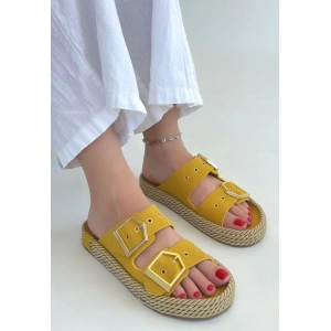 Loera Sarı Nubuk Çift Tokalı Terlik