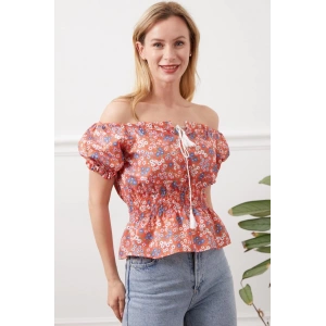 Madonna yaka çiçekli bluz