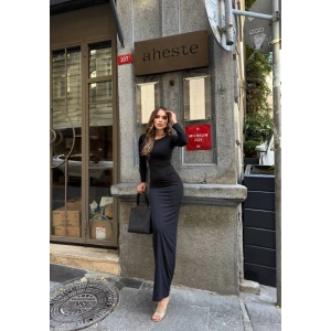 Uzun kollu uzun elbise