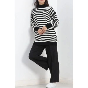 Yarım balıkçı yaka çizgili oversize triko kazak siyahbeyaz