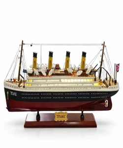 Özel Tasarım Ahşap Işıklı Titanik Gemi SPR4593