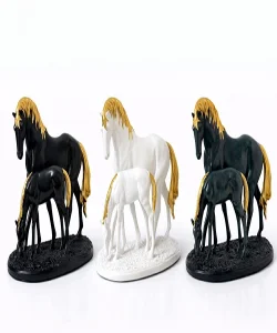 Polyester Yavrulu At Figürü SPR1629