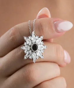 Supertrend Gümüş 100 Dilde Seni Seviyorum Lotus Kadın Kolye