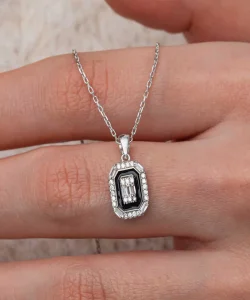 Supertrend Gümüş Siyah Mineli Baget Kadın Kolye