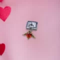 Kırmızı Taşlı Sallantılı Charm