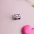 Pembe Papatya Detaylı Charm