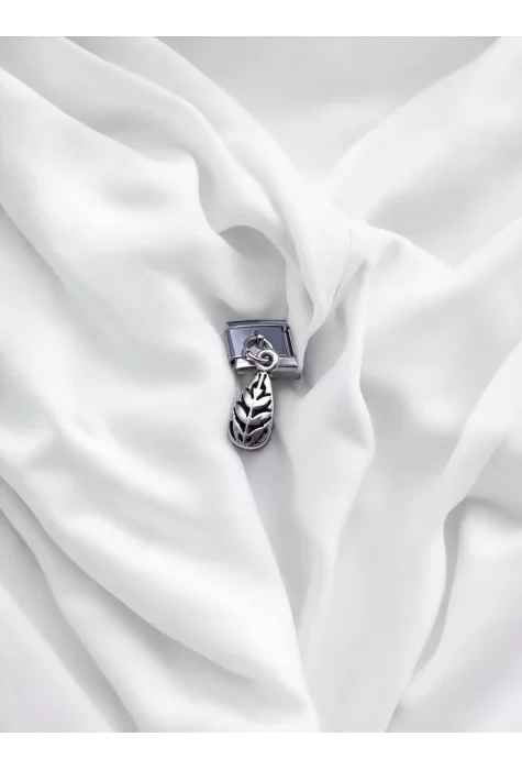Kozalak  Detaylı Sallantılı Charm