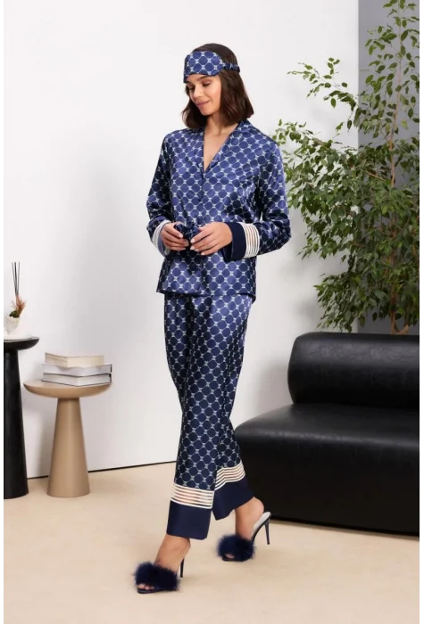 Kaliteli Lacivert Şık Kadın Pijama Takımı