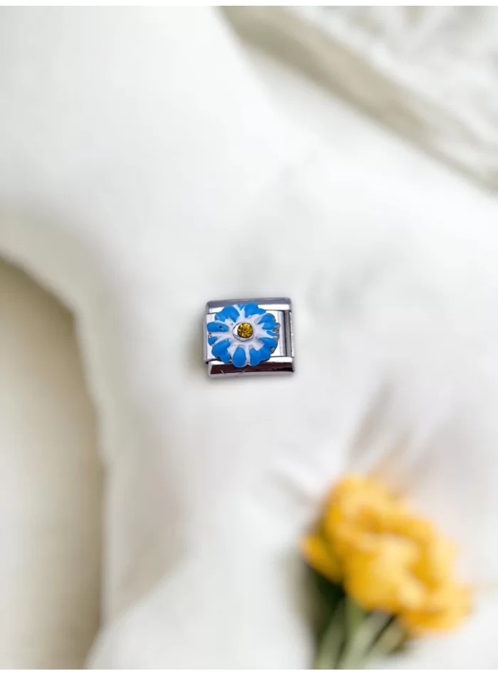 Mavi Papatya Detaylı Charm