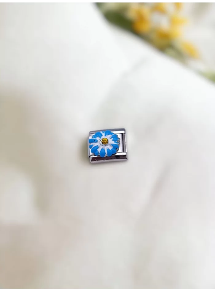 Mavi Papatya Detaylı Charm