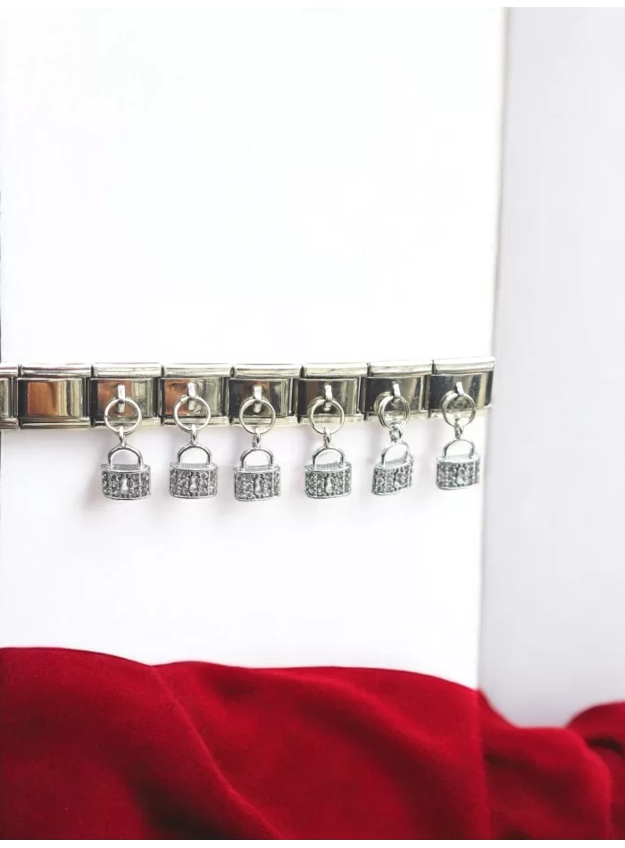 Sallantılı Kilit Detaylı İtalyan Charm