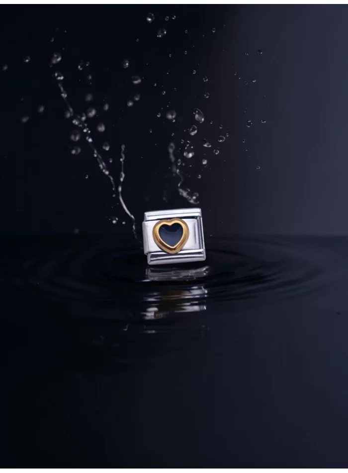 Siyah Kalp Detaylı Charm