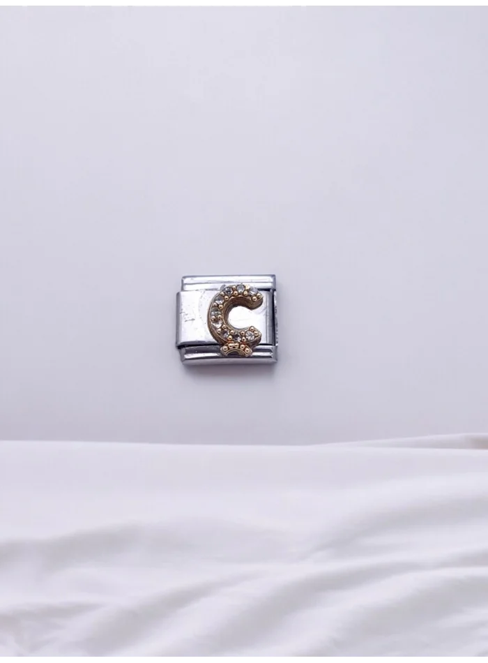 Zirkon Taşlı Harf Charm Ç