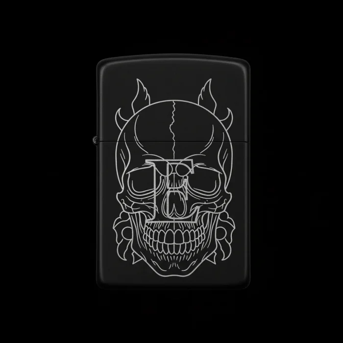 Benzinli Çakmak Kuru Kafa Figürlü E Harfli Tasarım - V90