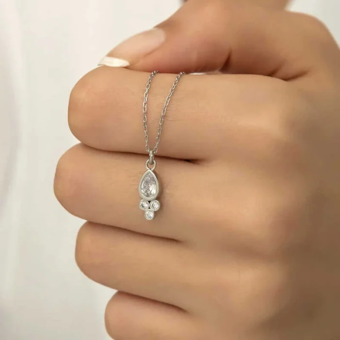Supertrend Gümüş Çiğ Damlası Tektaş Bayan Kolye