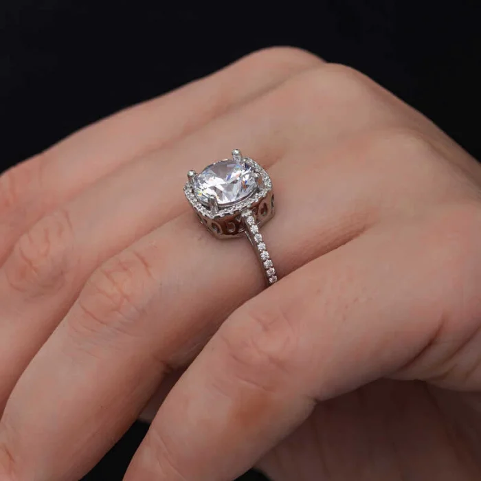 Supertrend Gümüş Kare Montür Tek Taş Kadın Yüzük