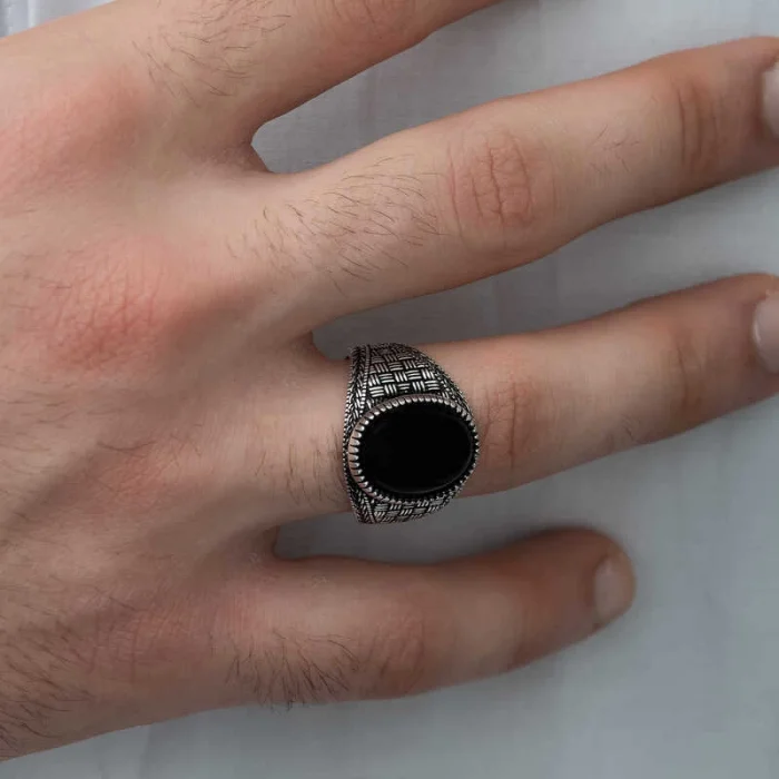 Supertrend Gümüş Oniks Taşlı Örgü Desenli Erkek Yüzük