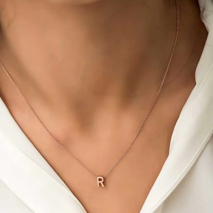 Supertrend Gümüş Rose 3 Boyutlu R Harf Bayan Kolye