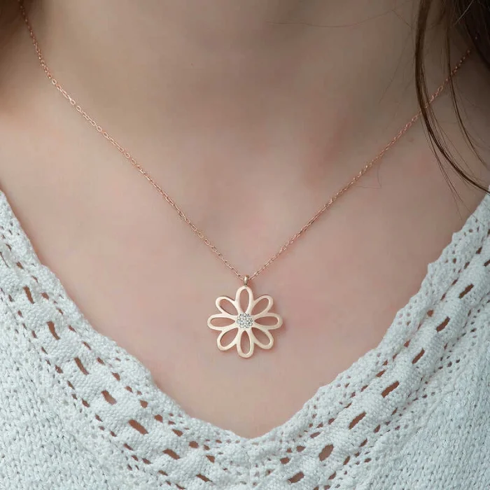 Supertrend Gümüş Rose Çiçek Bayan Kolye