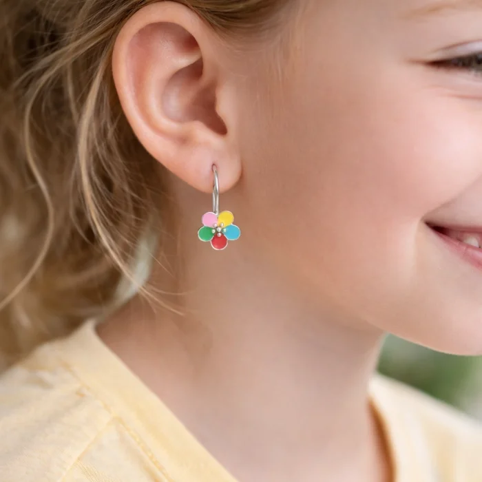 Supertrend Gümüş Sallantılı Çiçek Çocuk Küpesi