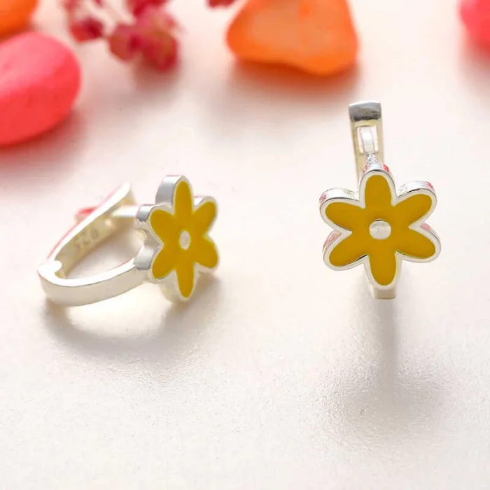 Supertrend Gümüş Sarı Çiçek Çocuk Küpesi