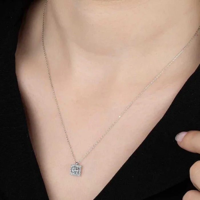 Supertrend Swa Taşlı Gümüş Tektaş Bayan Kolye