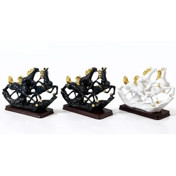 Polyester 3Lü Şahlanmış At Figürü TKN1627
