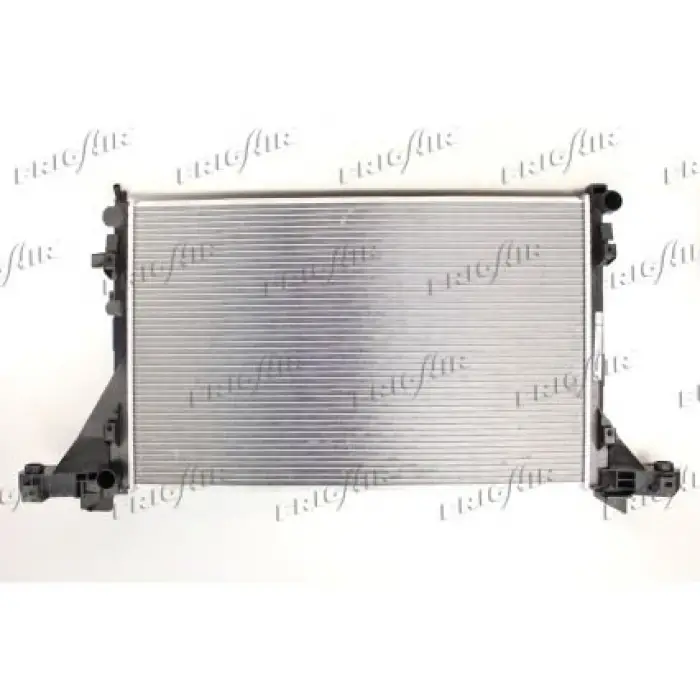 Renault Master, 2.3CTDI 2020+ Su Radyatörü Brazing 775X468X26MM 214006556R Wisco