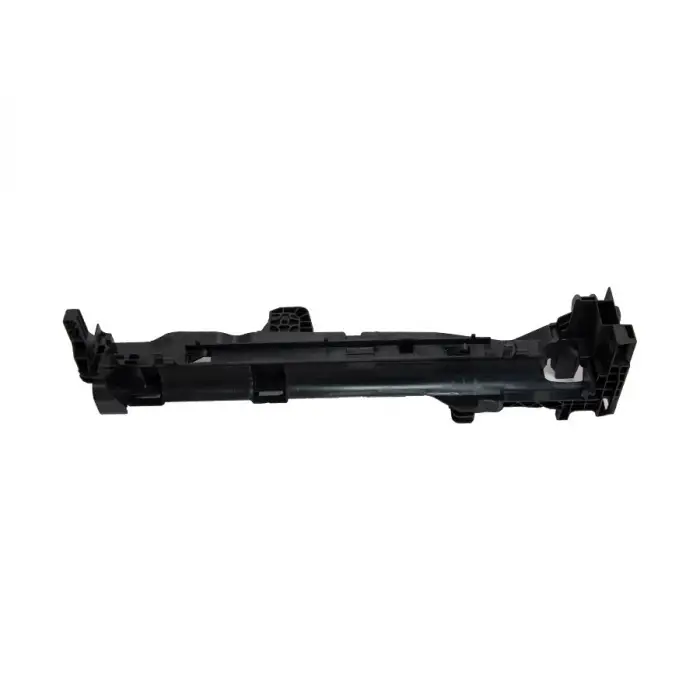 Mercedes W205 Radyatör Taşıyıcı Braketi Sağ Kısa A0995042418 Wender