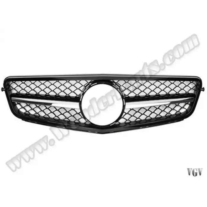 Mercedes W204 2007-2013 Panjur Krom Siyah Çerçeve AMG C63 2048802483 Wender