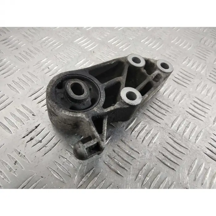 Opel Corsa 2003- Motor Takozu Braketsiz 9227884 Wisco