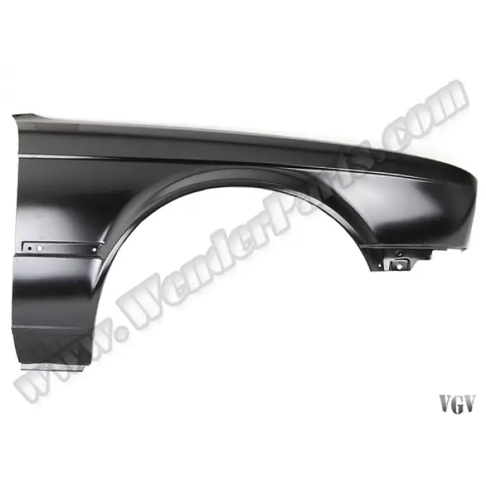 Çamurluk E30 Ön Sağ; Deliksiz, Sac 1983-91