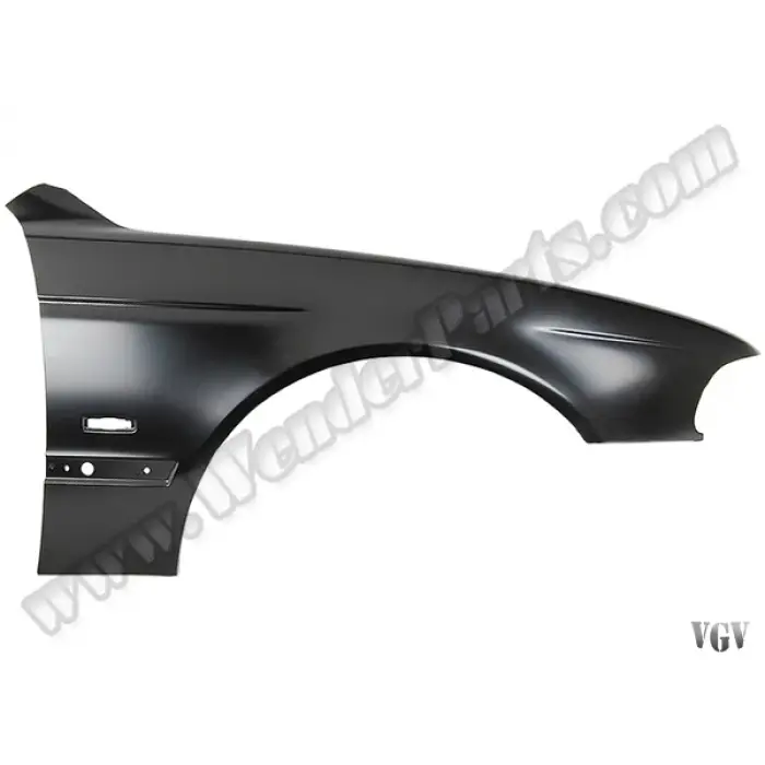 Çamurluk E39 Ön Sağ; Delikli, Sac 1996-03