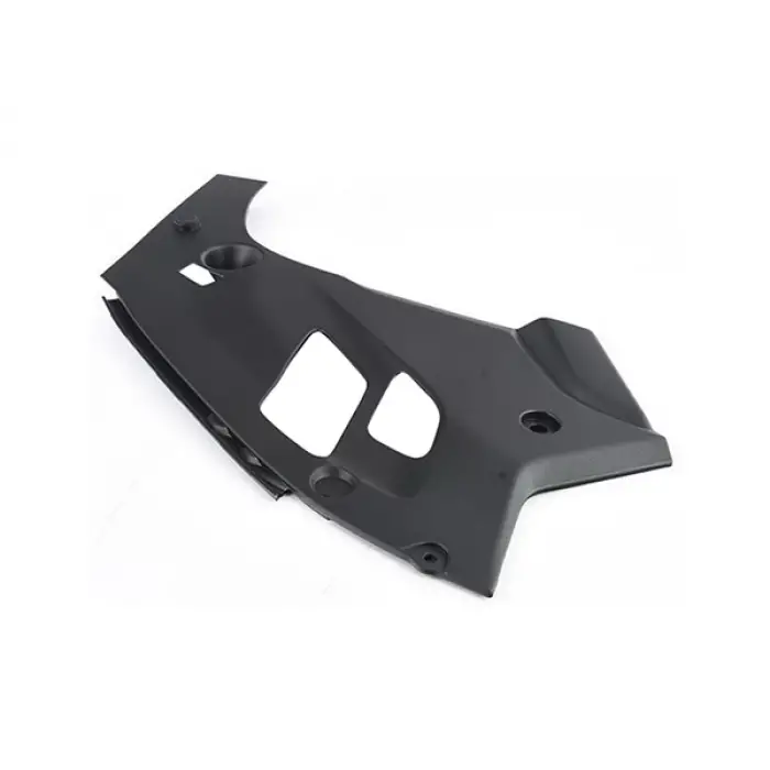 BMW Çamurluk Üst Bakaliti G30+LCI Ön Üst Sağ; Arka Taraf