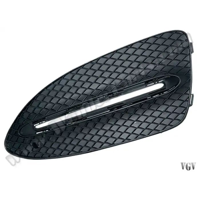 Tampon Izgarası W246 Ön Sağ; Kapalı 2015-18