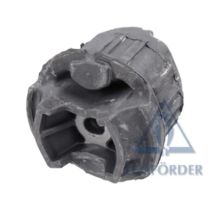 Travers Takozu W211 Arka; Arka Taraf