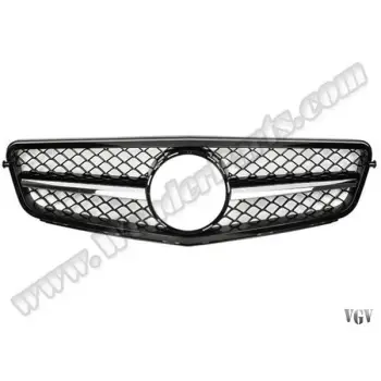 Mercedes W204 2007-2013 Panjur Krom Siyah Çerçeve AMG C63 2048802483 Wender