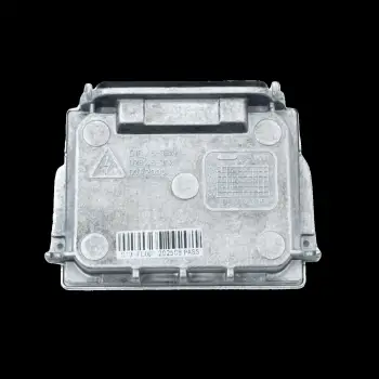 Volkswagen Scirocco Passat 2005-2011 Far Beyni Xenon Sol Sağ 63117180050 Wisco