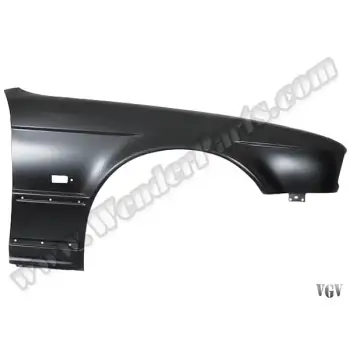 Çamurluk E34 Ön Sağ; Delikli, Sac 1987-95