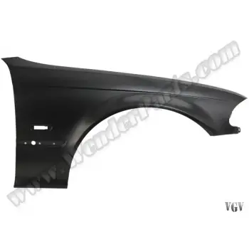 Çamurluk E46 Ön Sağ; Delikli, Sac -Sedan- 1998-01